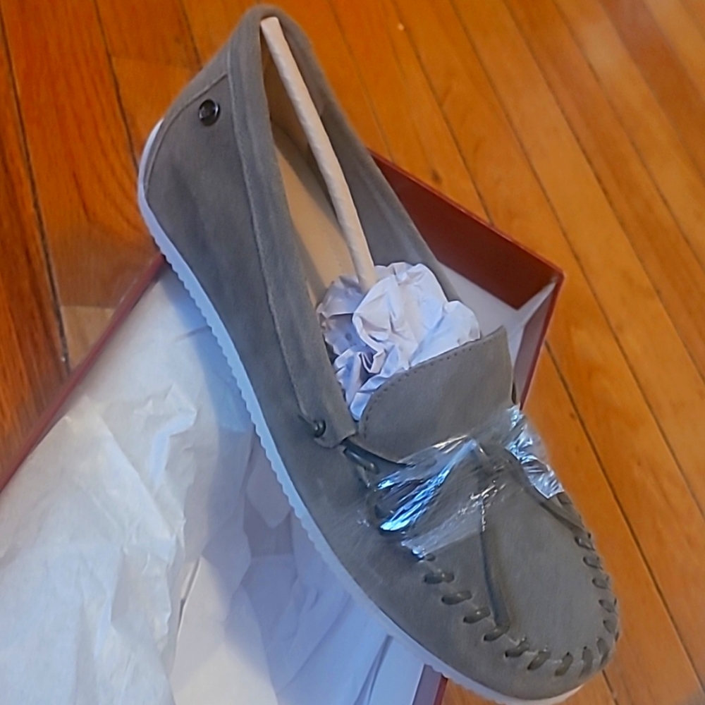 NWB Ladies Hush puppies olive suede shoe